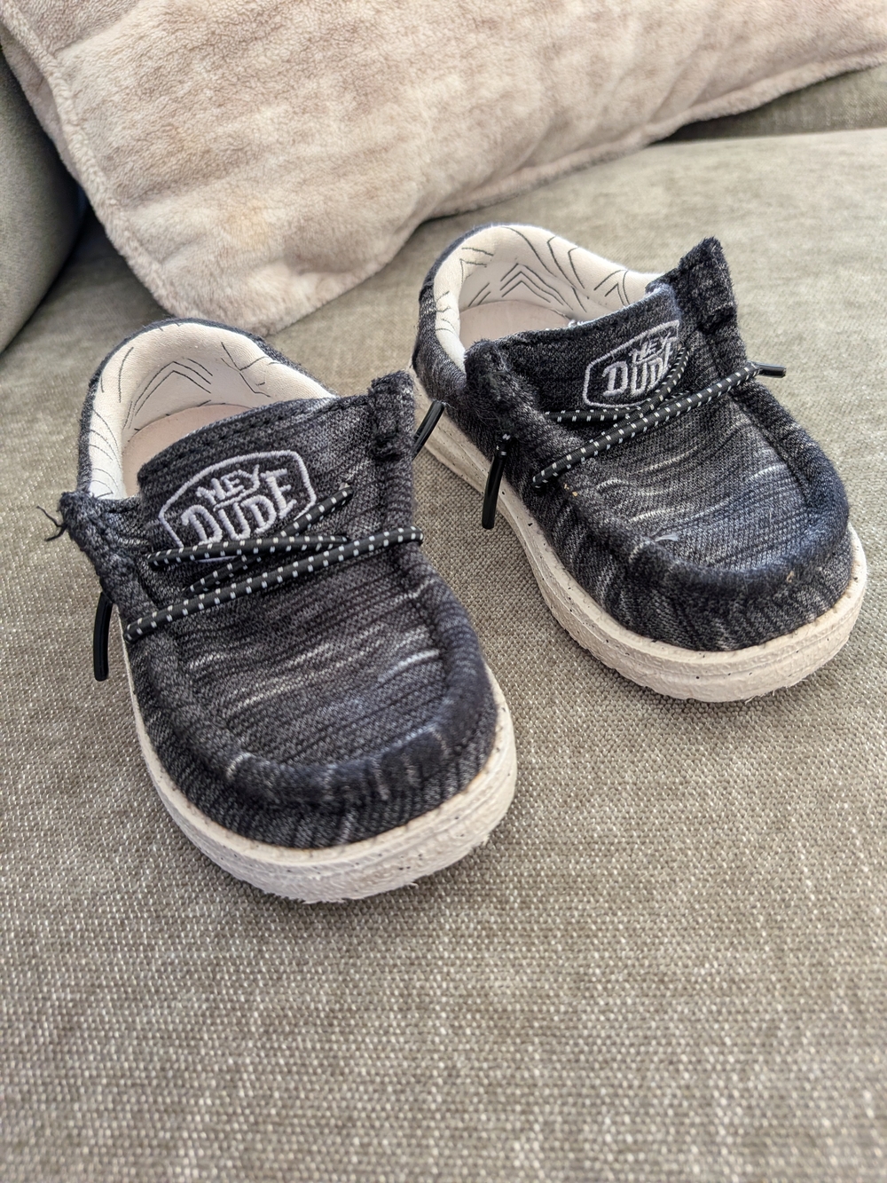 Hey Dude Kids Size 5 Black Slip-On Shoes